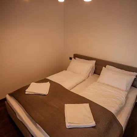 Central Deluxe Apartment *