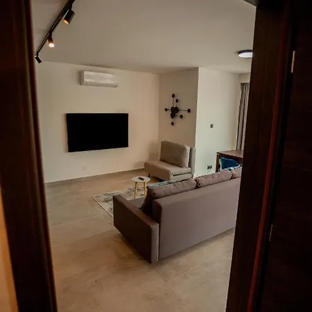 Central Deluxe * Balatonalmadi